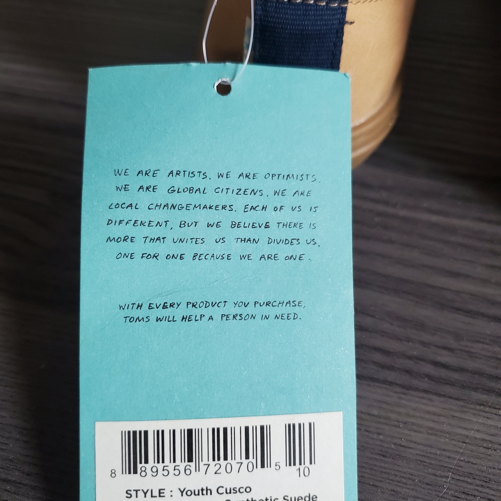 TOMS Kids Sneakers in Tan and Navy - Picture 5 of 5